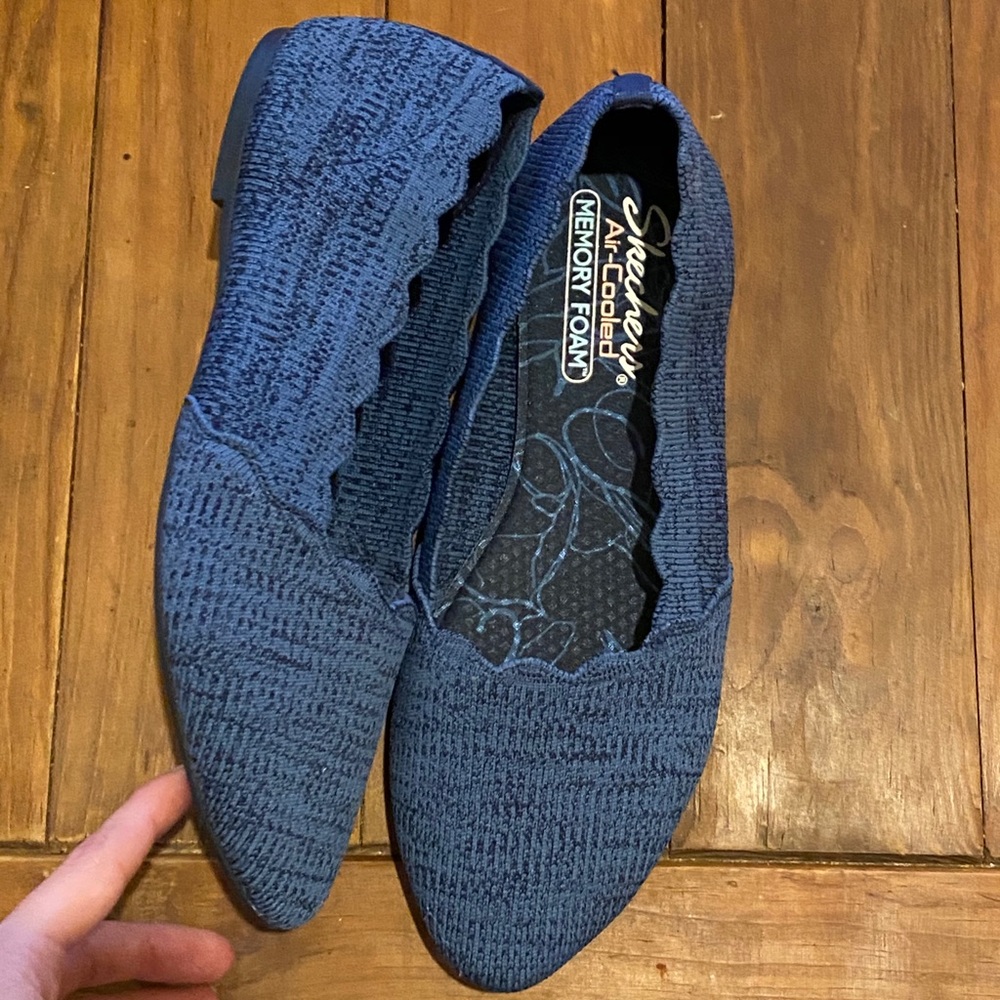Skechers Air-Cooled Memory Foam Flats Size 8